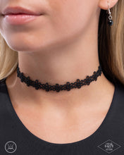 Load image into Gallery viewer, Daisy Love - Choker Necklace