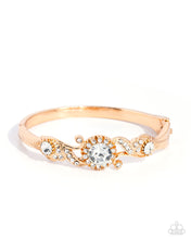 Load image into Gallery viewer, Expert Elegance - Gold Bracelet