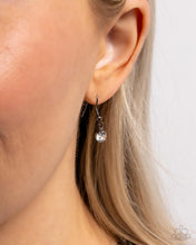 Load image into Gallery viewer, Pronged Perfection - Black Necklace