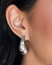 Load image into Gallery viewer, Raindrop Reveal - Silver Earring