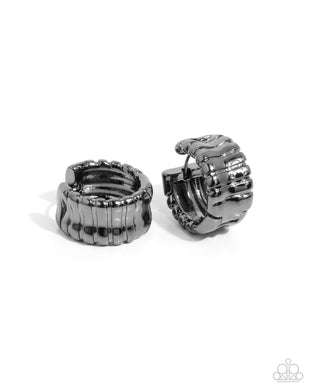 Seamless Sass - Black Earrings