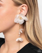 Load image into Gallery viewer, Balletcore - Gold Earrings