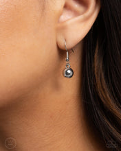 Load image into Gallery viewer, Captivating Choker - Silver Necklace