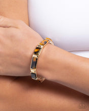 Load image into Gallery viewer, Acrylic Accent - Gold Bracelet