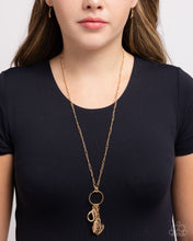 Load image into Gallery viewer, Con Amore - Gold Necklace