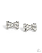 Load image into Gallery viewer, Complete Look: Pearl Earrings and Bracelet Set