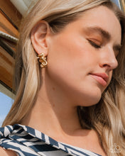 Load image into Gallery viewer, Sea Horse Statement - Gold Earrings