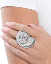 Load image into Gallery viewer, Shipwrecked Shell - Silver Ring