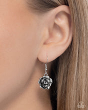 Load image into Gallery viewer, Storyteller Sheen - Silver Necklace