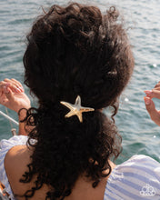 Load image into Gallery viewer, Sleek Starfish - Gold Hair Accessory
