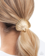 Load image into Gallery viewer, Short Seashell - Gold Hair Accessory