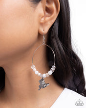 Load image into Gallery viewer, Saddle Showcase - White Earrings