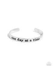 Load image into Gallery viewer, Day By Day Delight -Silver Bracelet