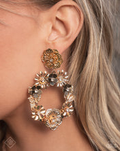 Load image into Gallery viewer, Graceful Garden -  Gold Earrings